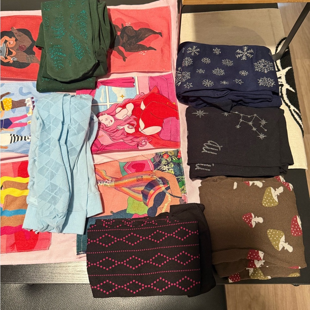 Colorful Snag Tights Collection - Picture 3 of 3